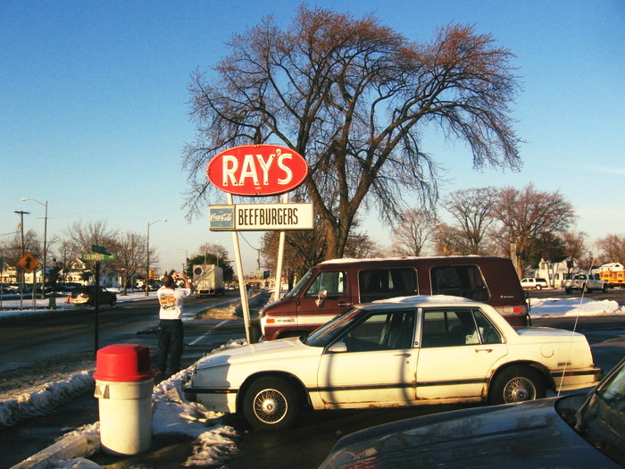 Rays Drive-In - Dec 2006 Photo